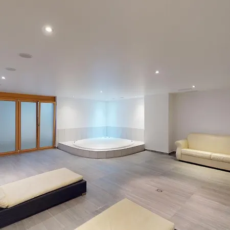 4br Flat In The Centre Of - What'app - 0034-635-518-057 - For Reservations! 公寓