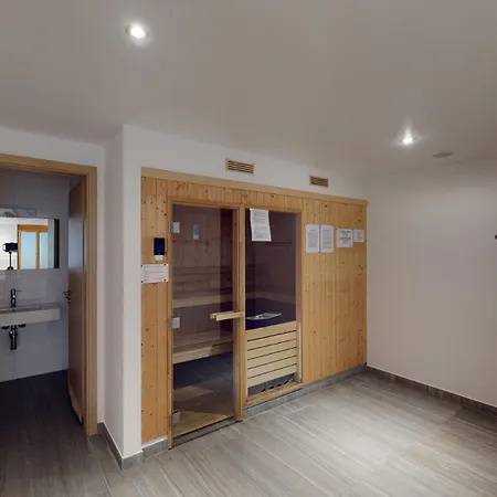 4br Flat In The Centre Of - What'app - 0034-635-518-057 - For Reservations! 维松纳